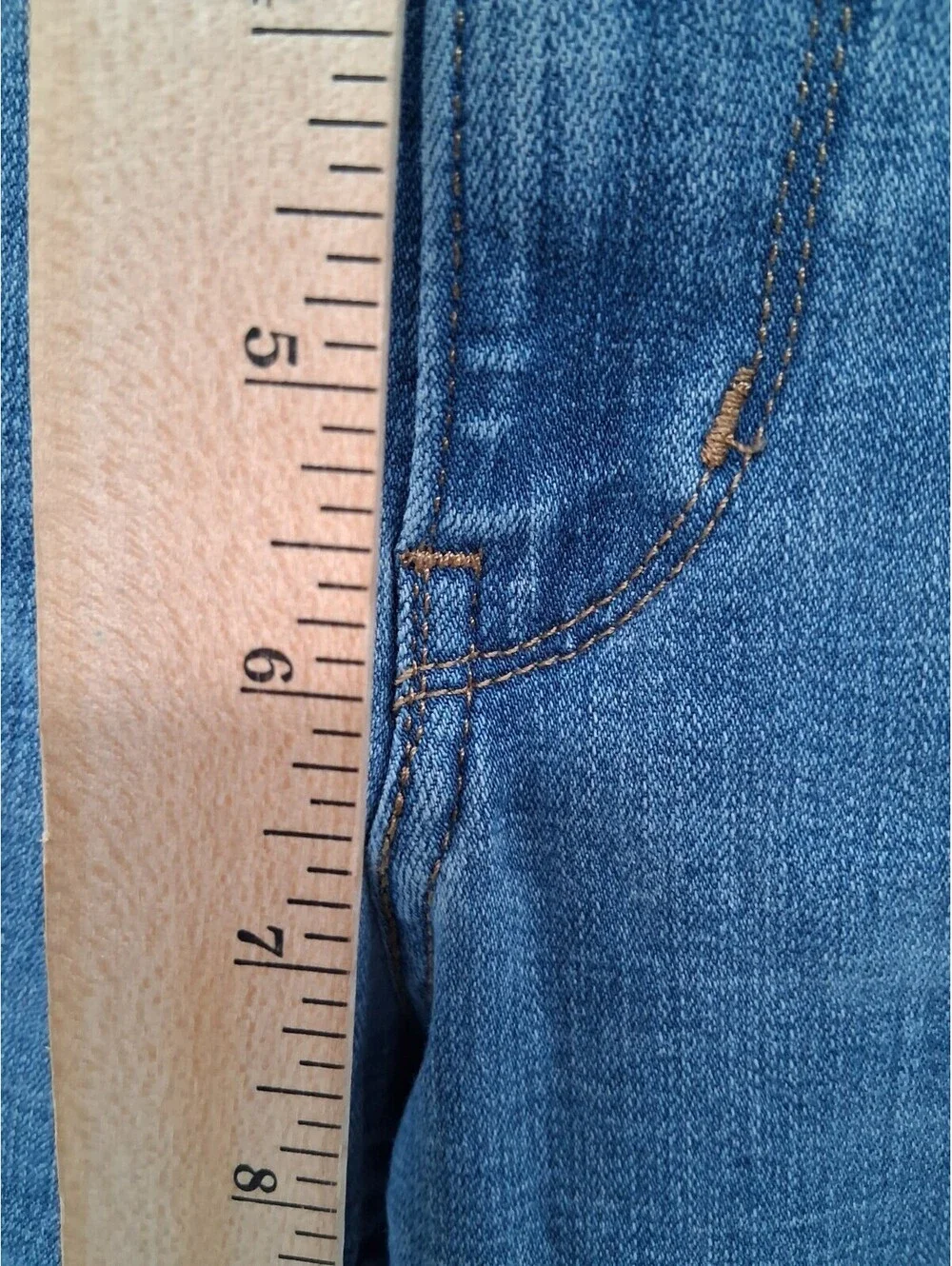 Levi's Bermuda Shorts Womens 28 Blue Denim Mid Rise Casual Stretch Cowgirl Jean